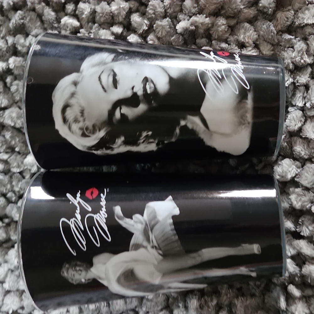 Marilyn Monroe glasses